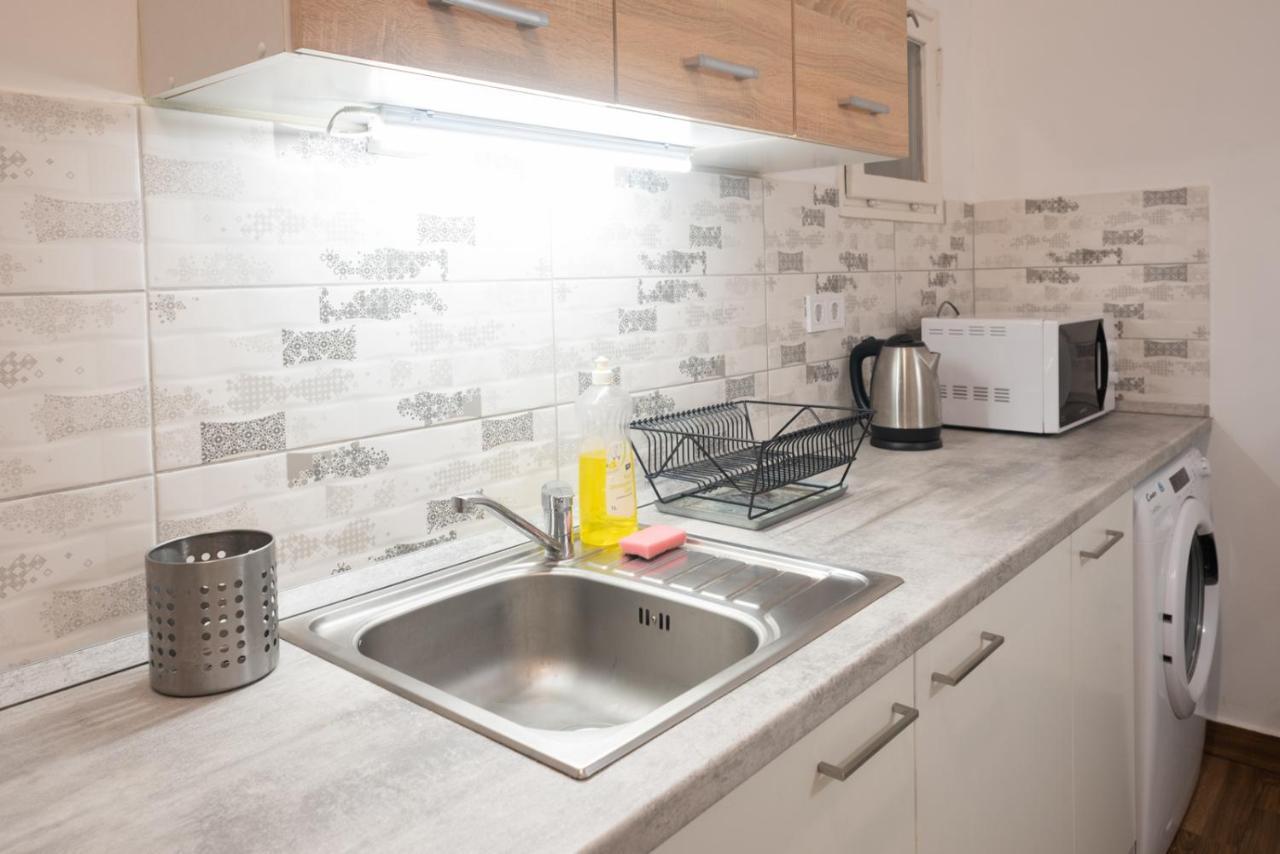 Cozy & Quiet Near Kiraly Street Free Parking, Ac, Perfect For 4 Guests! Budapešť