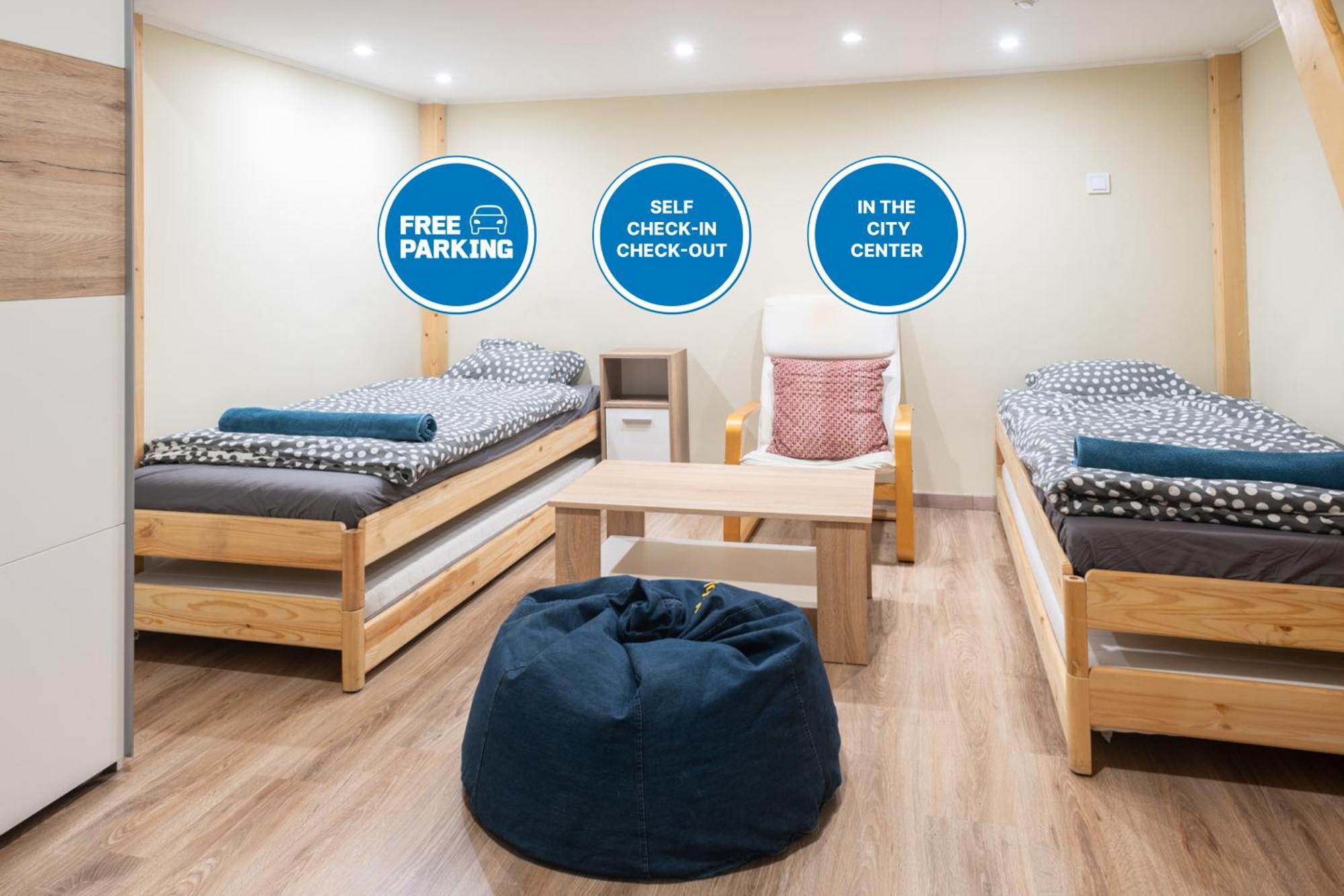 Apartment Cozy & Quiet Near Kiraly Street Free Parking, Ac, Perfect For 4 Guests!